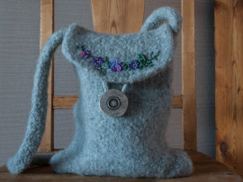 Tovad väska med sidenbandsbroderi - Inspiration & Idéer